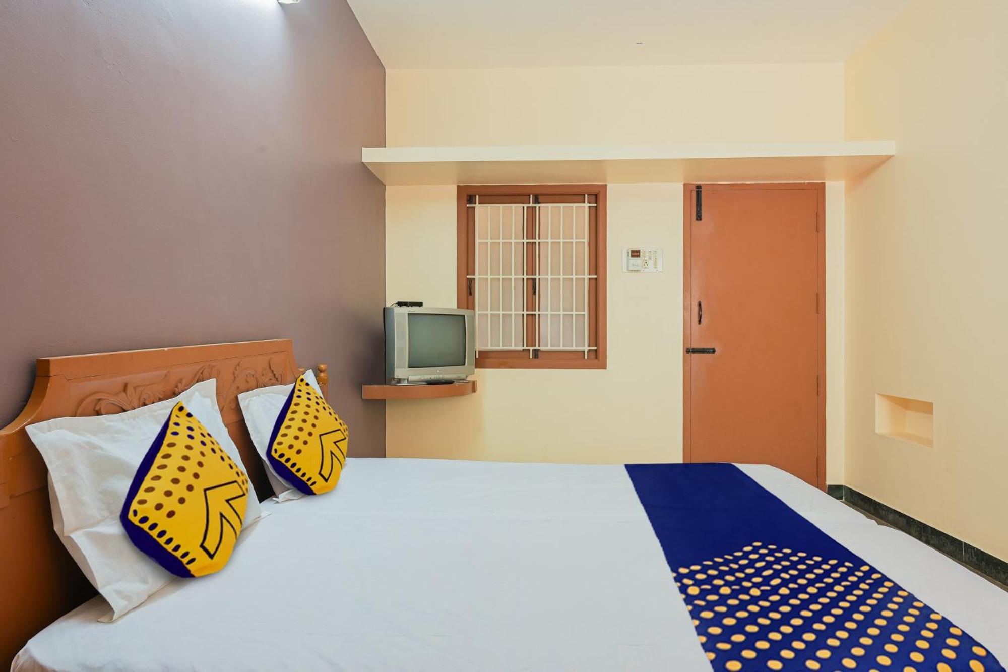 Hotel O Vel Vel Guest House パラニ エクステリア 写真