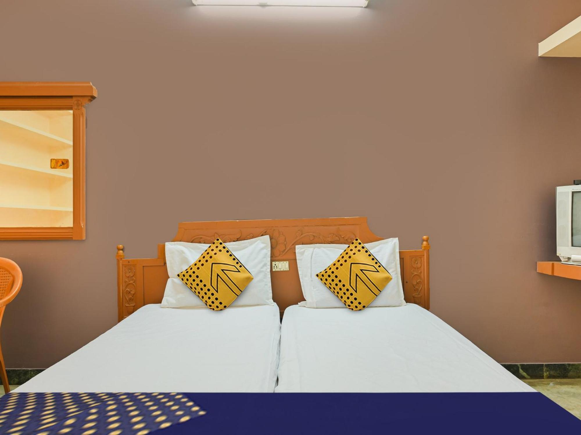 Hotel O Vel Vel Guest House パラニ エクステリア 写真